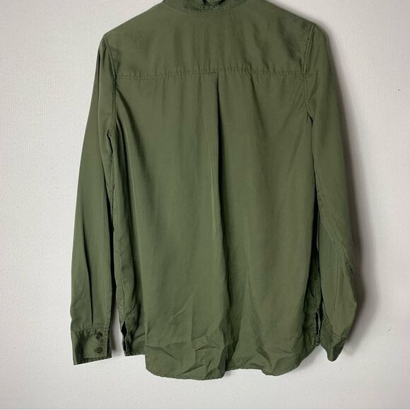 Express Woman's Button Down with 2 Front Pockets Size Small - Picture 4 of 7